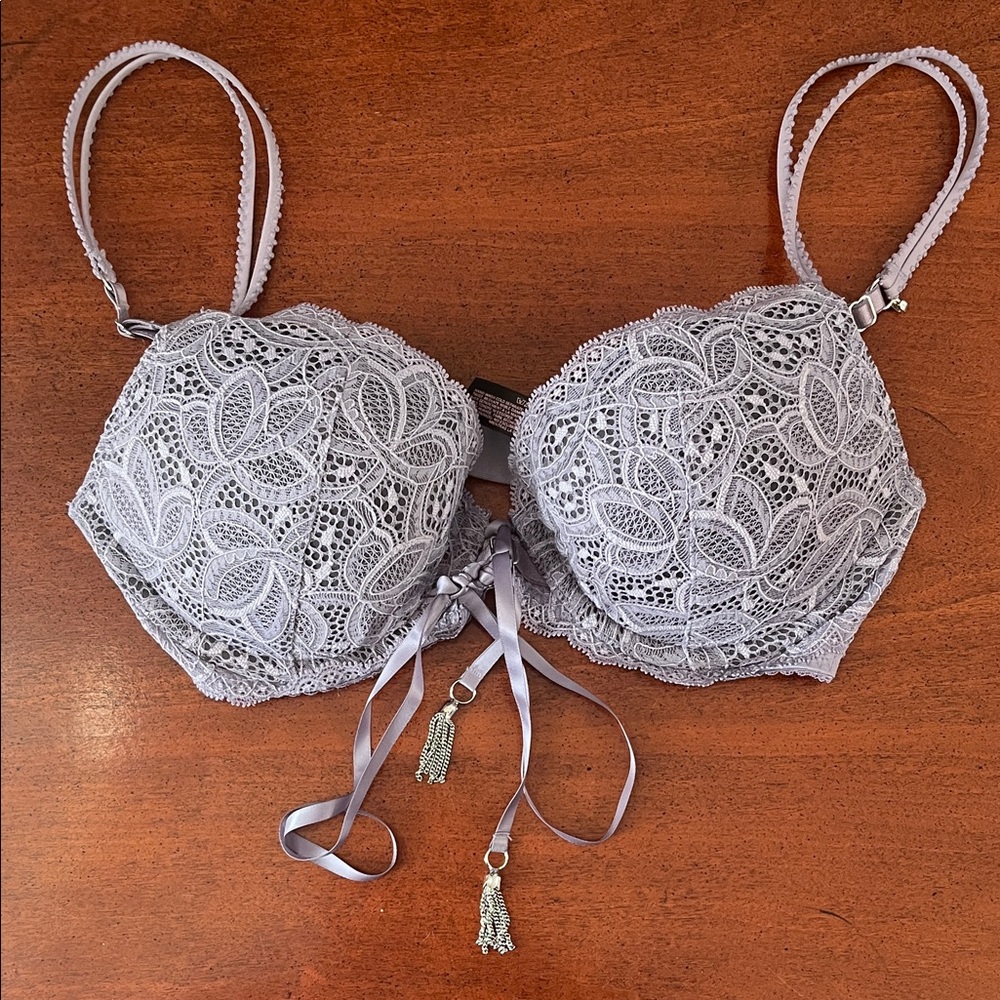 Victoria's Secret Lace Underwire Bra in Light Blue